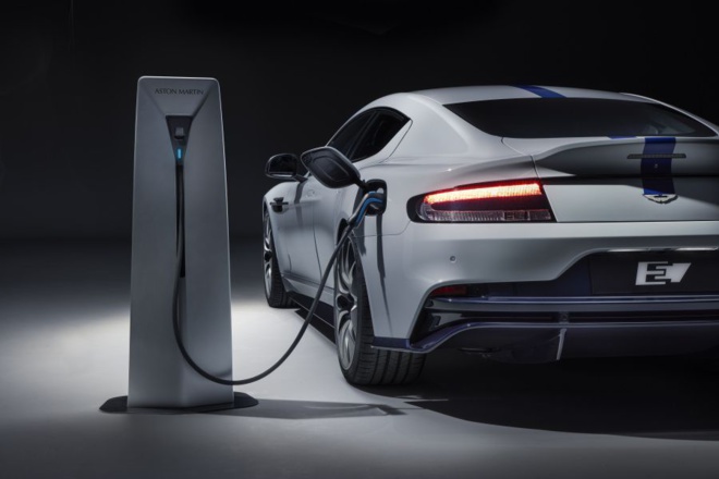 Rapide E, une Aston Martin électrique en série limitée à 155 exemplaires