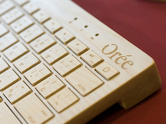 Orée invente le premier clavier bluetooth en bois pour tablettes