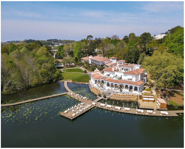 Maisons R&C pour une escapade au bord de l'eau : Brindos, Lac & Château Maisons R&C pour une escapade au bord de l'eau : Brindos, Lac & Château