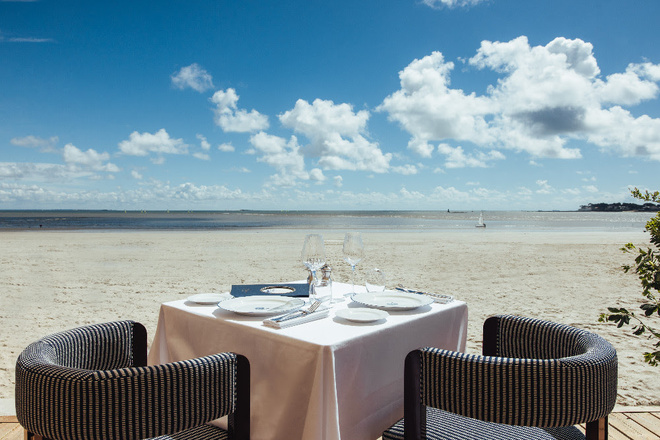 Ciro’s la nouvelle table gastronomique marine sur la plage de l'Hermitage