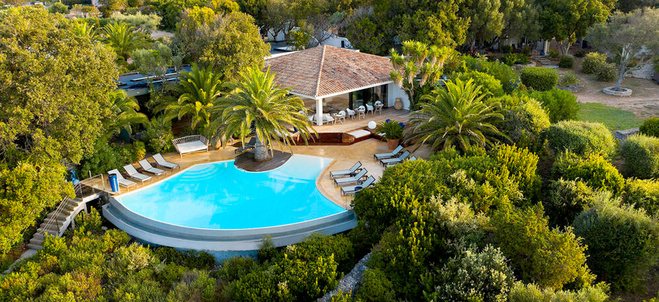 Hôtel Cala di Greco : L'élégance discrète d'un écrin corse à Bonifacio
