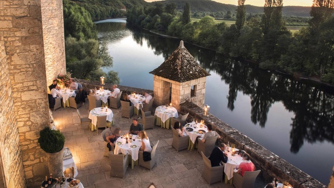 Destinations d’exception au bord de lacs et rivières : le Château de la Treyne