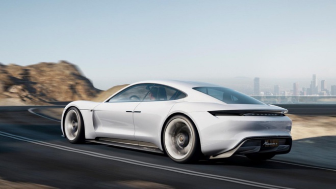 La Porsche 100% électrique sera proche de la Mission-E