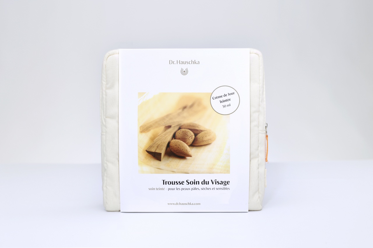 Trousse Soin du Visage Crème de Jour Teintée